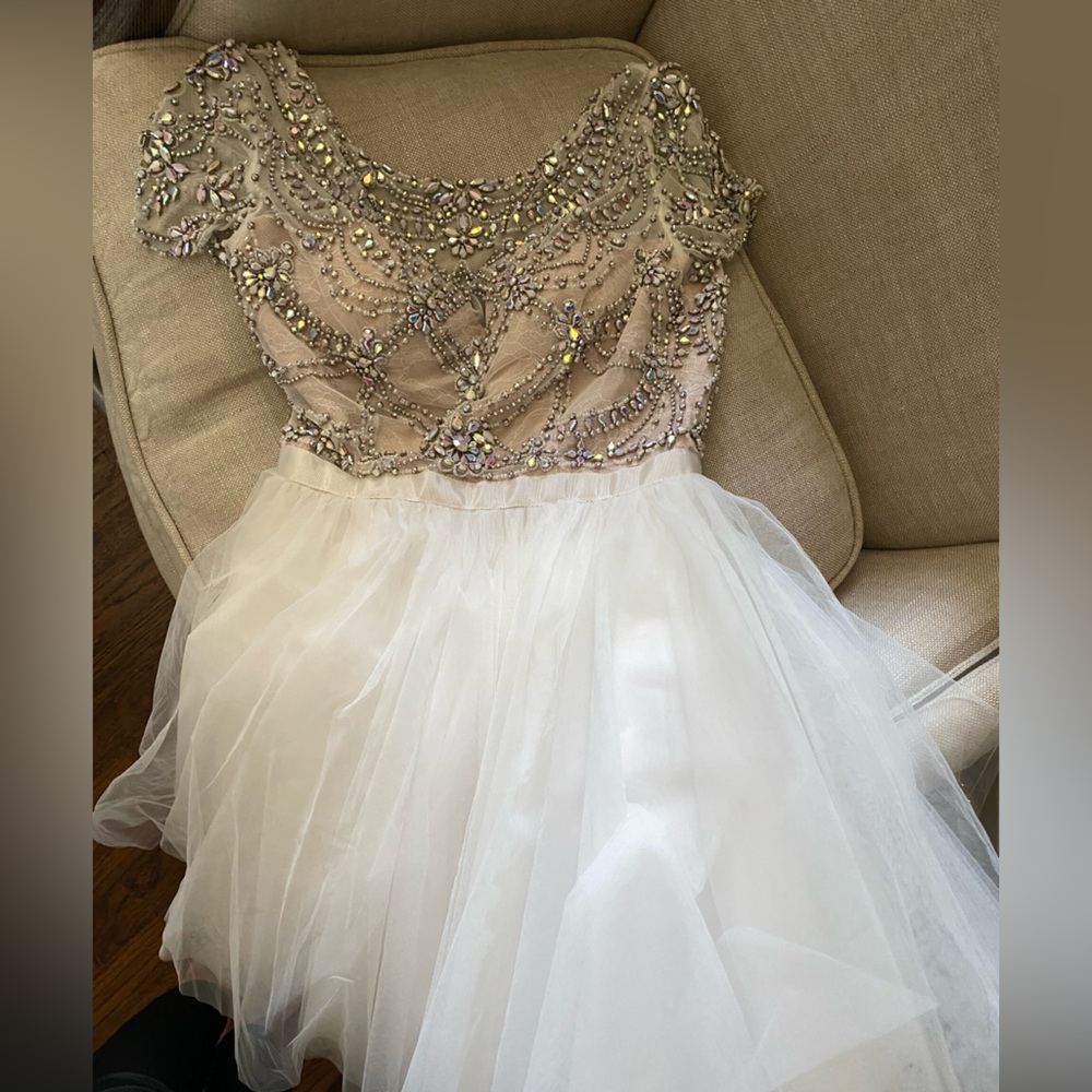 Sherri hill size 6 beaded cocktail dress
